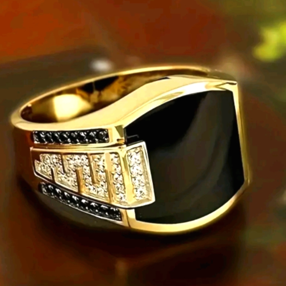 Men's Ring Gold Inlaid Black Onyx Stone W/Zircon Diamonds Dressy Style Ring 13.5
